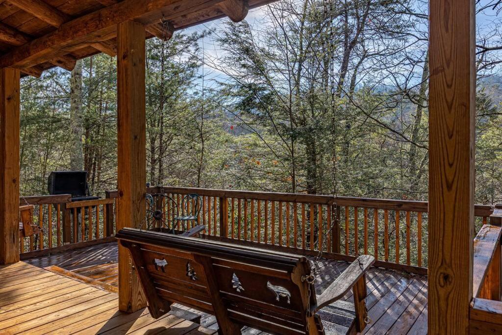 Very Private, Real Log Cabin With Hot Tub! Sevierville Exteriör bild