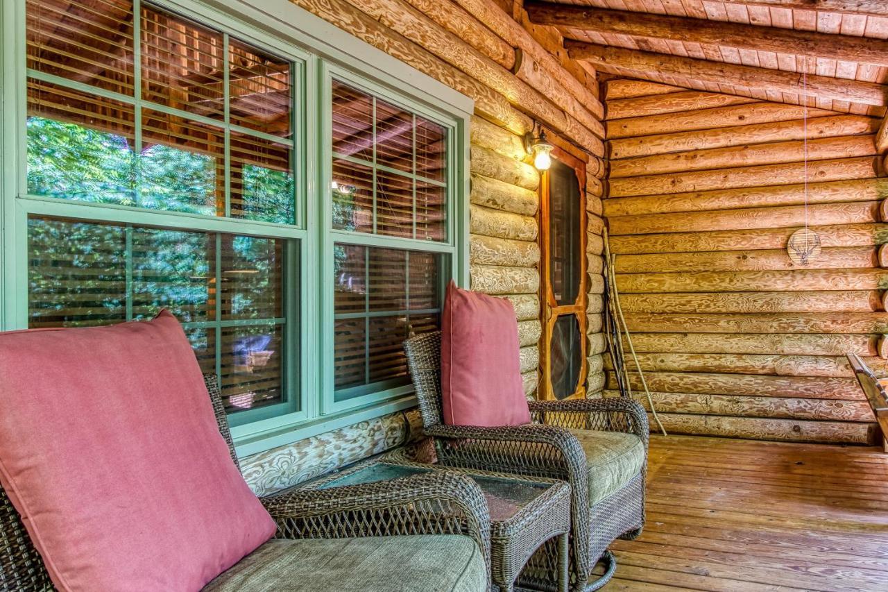 Very Private, Real Log Cabin With Hot Tub! Sevierville Exteriör bild