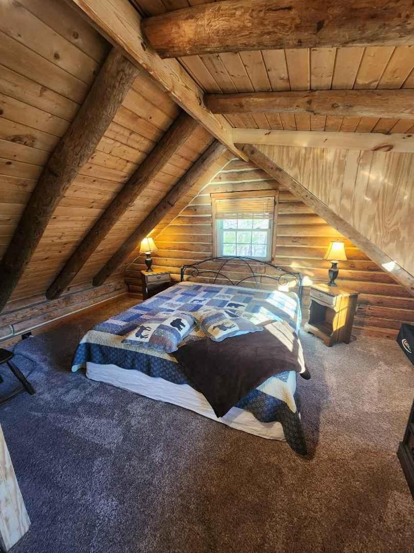 Very Private, Real Log Cabin With Hot Tub! Sevierville Exteriör bild