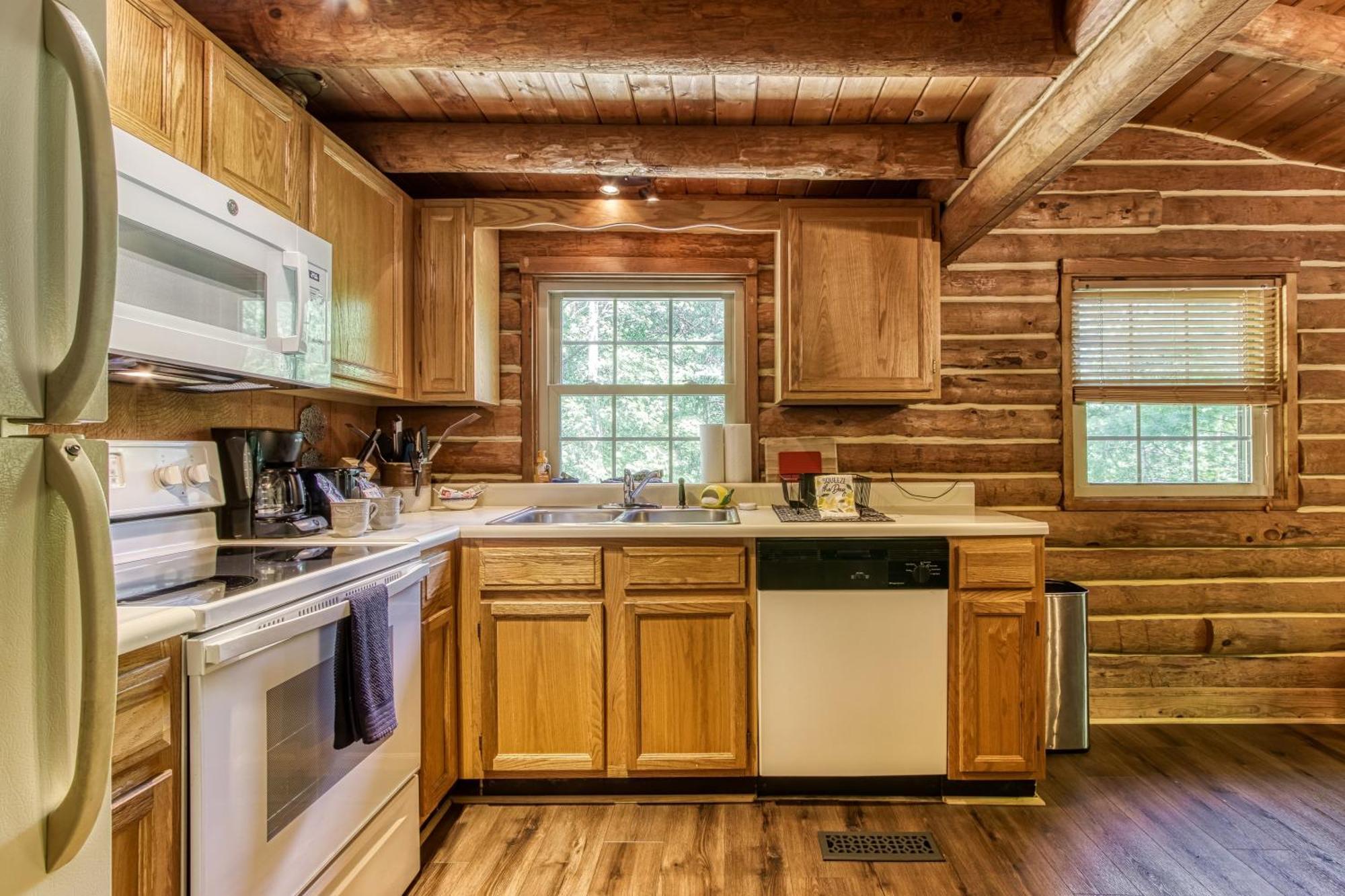 Very Private, Real Log Cabin With Hot Tub! Sevierville Exteriör bild