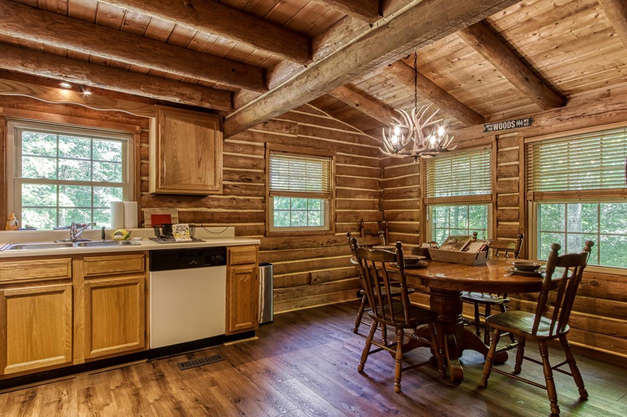 Very Private, Real Log Cabin With Hot Tub! Sevierville Exteriör bild
