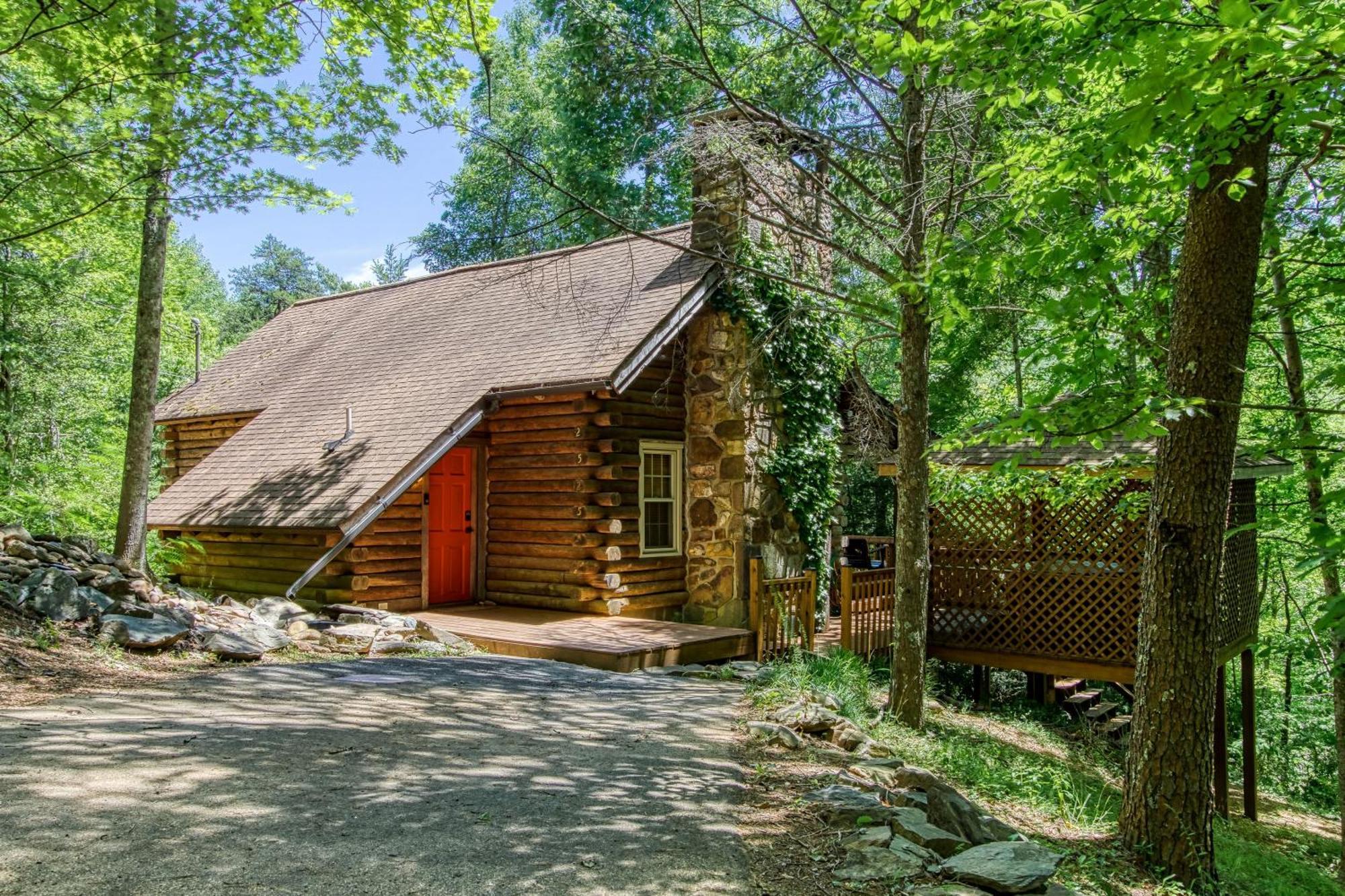 Very Private, Real Log Cabin With Hot Tub! Sevierville Exteriör bild